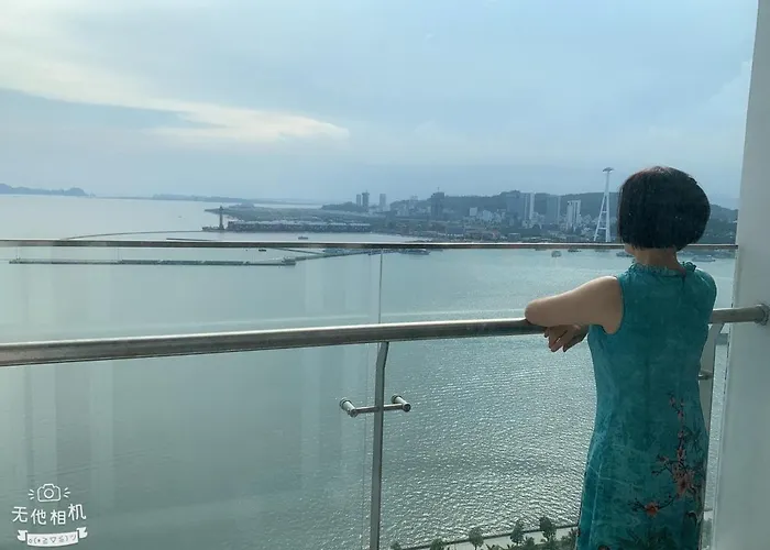 Sapphire Homestay * Ha Long